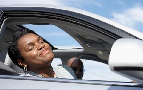 别小看车窗，大部分人都不知道怎么开