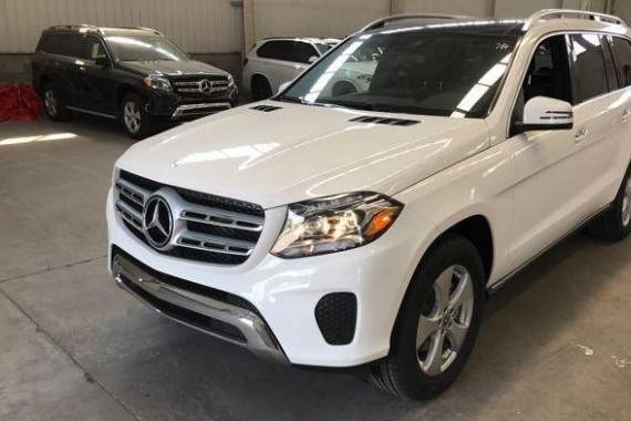 18款奔驰GLS450对比17款揽胜行政到底怎么选择