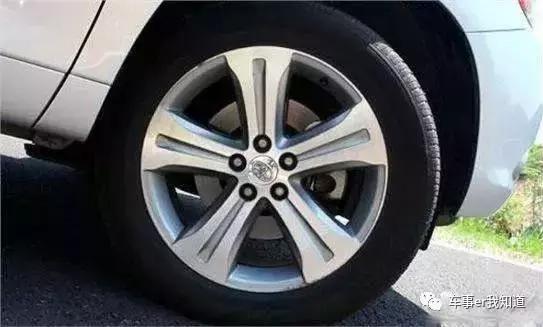 汽车轮胎寿命是多少公里 00b2-fynwxum1453723.jpg
