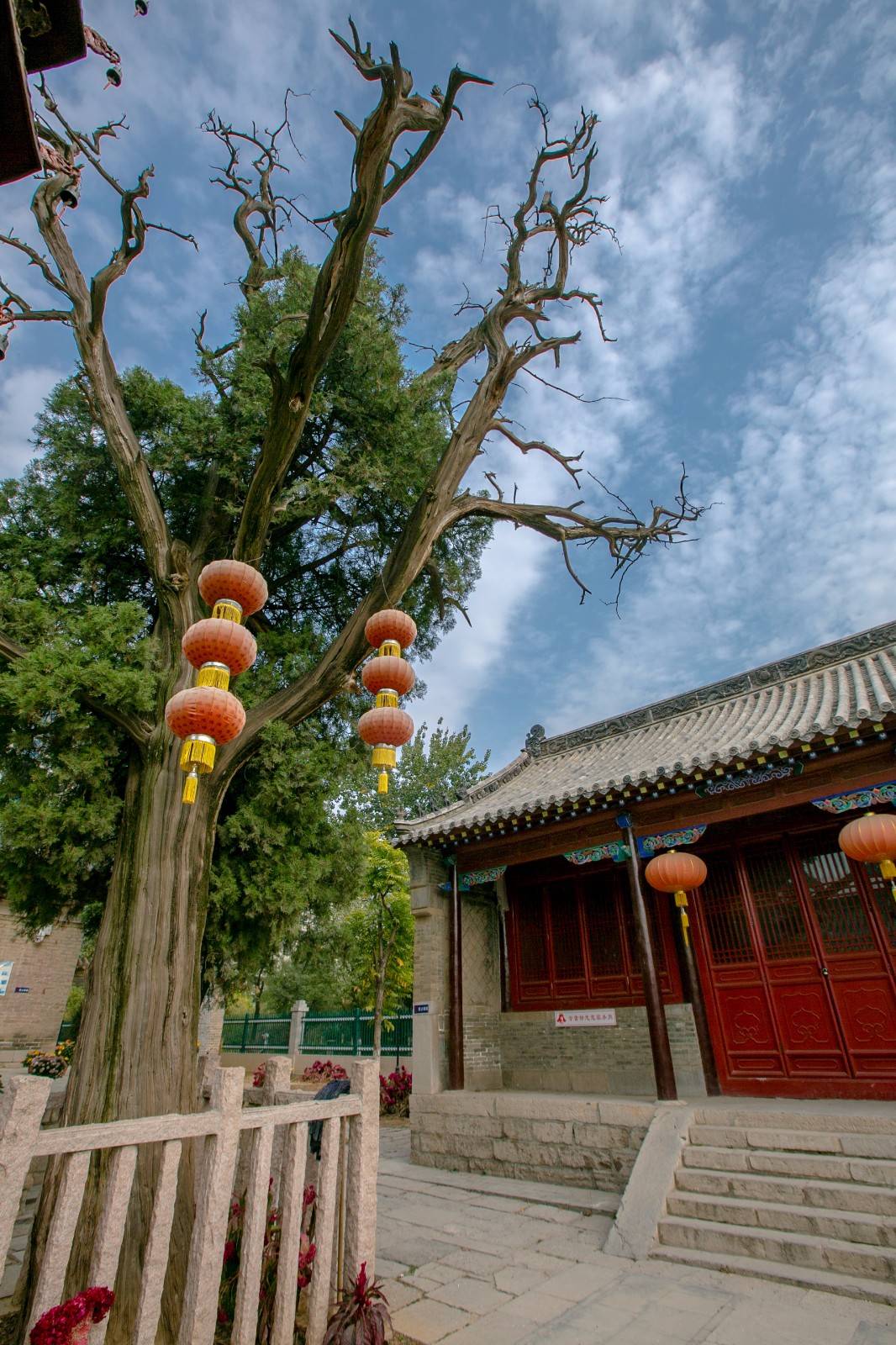 秋日的济南兴福寺