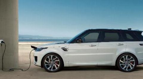 新款路虎揽胜运动版插电式混合动力车型P400e荣耀登场