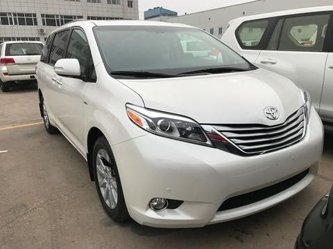 17款丰田塞纳3.5四驱顶配在台湾售价比埃尔法还要贵这些你知道吗