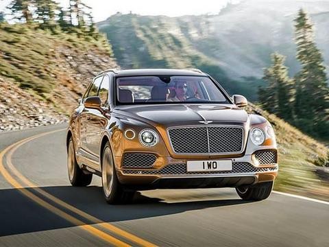 什么样的人才会开宾利添越这样的SUV？他夫妻俩是首位车主