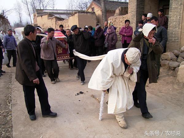 农村参加葬礼四大注意事项，千万不能犯，随时要注意