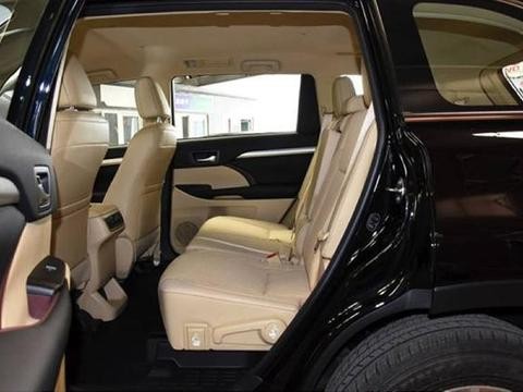 最有底气的一款车全新汉兰达，三年连续加价，网友：心甘情愿买单