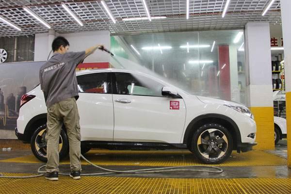 为啥洗车店晚上不能洗车?90%的人不知道!