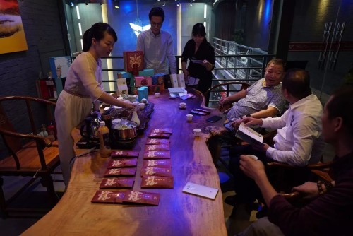 邦得1号红酒品鉴私享晚宴赏车，品酒，品茶，悦享美食，有故事-新浪汽车