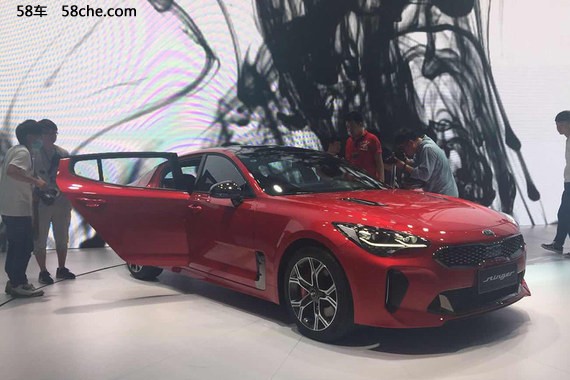 2017广州车展 起亚轿跑车斯汀格抢先曝光