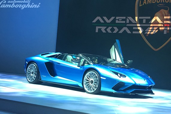 2017广州车展：Aventador S敞篷版亮相