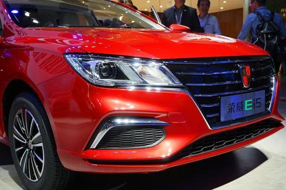 充电40分跑240公里 荣威首款互联网纯电动旅行车Ei5广州车展发布