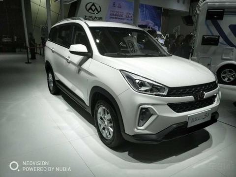 五菱全新7座SUV亮相广州车展 带第二排独立座椅！！