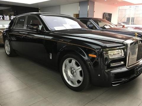 天津港小马带你看世界顶级奢华旗舰车之劳斯莱斯幻影