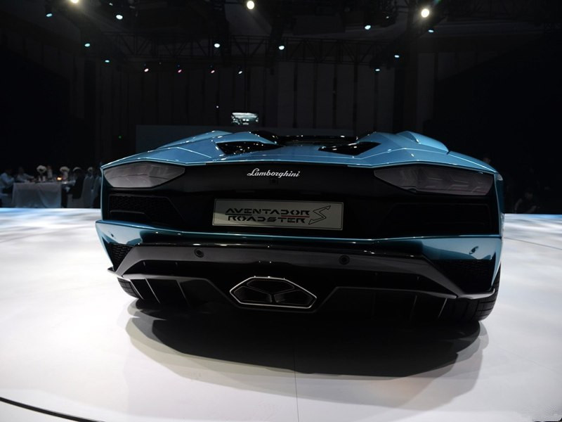 碳纤车顶敞篷版Aventador 广州车展亮相