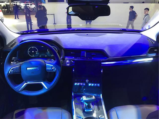 长城也玩套娃?H6缩小版的哈弗H4正式亮相,价