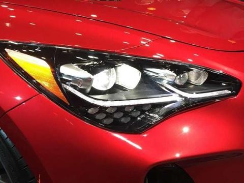 廉价版A7上市，2.0T+8AT，进口后驱卖28万，ATS-L危险了！