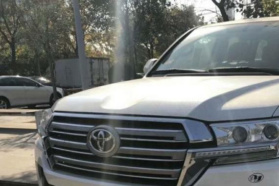 18款酷路泽4000港口现车多多 欢迎选购