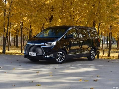 国产埃尔法亮相2017广州车展，全系2.0T，仅卖10万完虐宝骏730