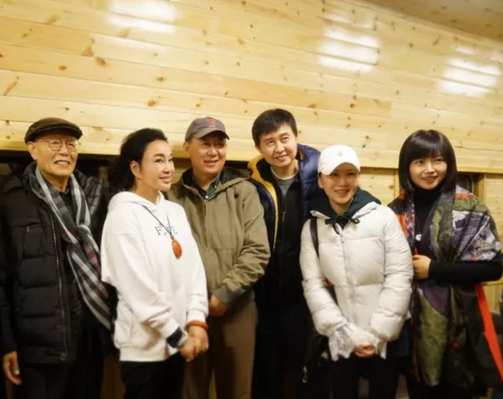付笛生夫妇罕见现身，两人秀恩爱  离婚传闻破灭
