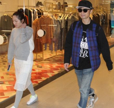 古巨基的老婆终于曝光了，原来长这样，怪不得不敢带出来！
