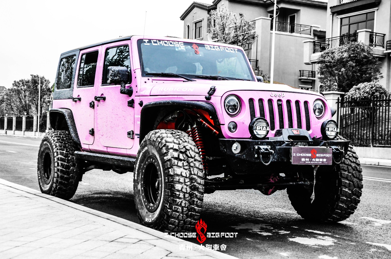 贵州粉红色牧马人改装案例