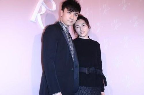 古巨基的老婆终于曝光了，原来长这样，怪不得不敢带出来！