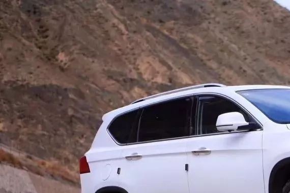 《蒙面唱将猜猜猜》纪先生终于揭开面纱，背后的“大佬”竟然是它！