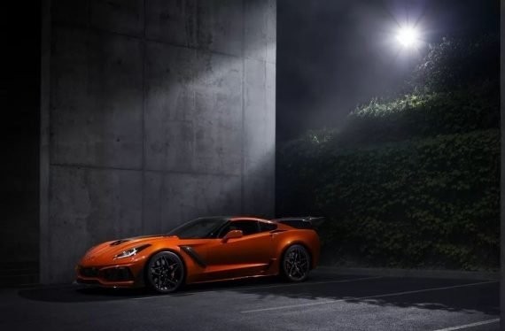 最强的科尔维特 肌肉车落没路上最后的余光