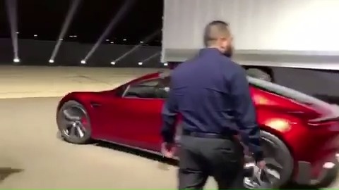 特斯拉跑车Roadster，你们感受一下 ​​​