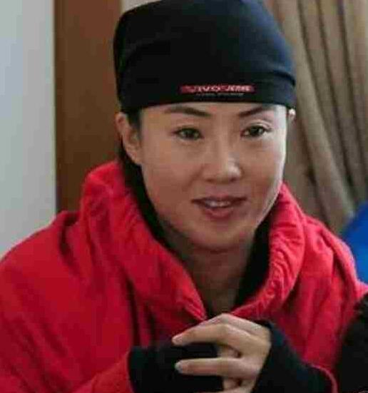 “刘能”媳妇孙立荣近照曝光好时髦 老公不是搭档王小宝