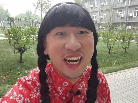 “李老鼠说车”的李三吱是怎样火起来的，发家之路也是开挂了！