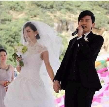 孙俪婚礼上对邓超说对我好点, 被邓超的回答感动哭了