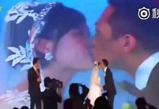 孙俪婚礼上对邓超说对我好点, 被邓超的回答感动哭了