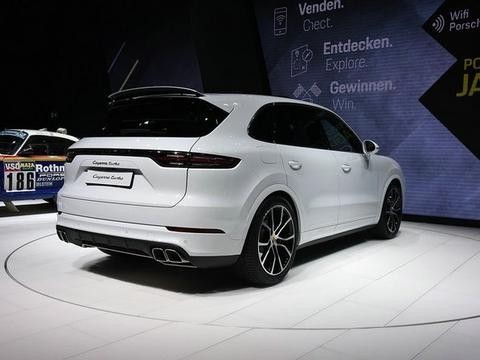 广州车展上的全新一代卡宴 性能更好！