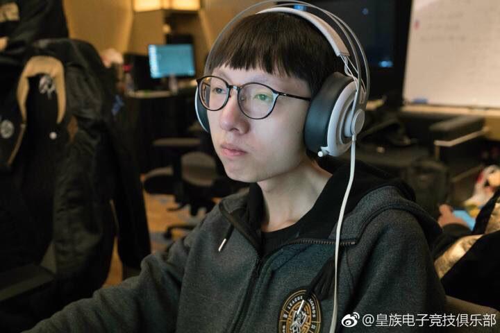 英雄联盟:mlxg终于爆发，怒怼“农民事件”!