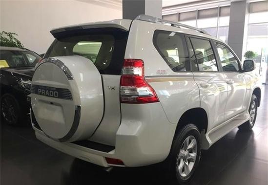 17款丰田霸道2700中东版丰田精英家族硬派越野创建风采