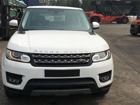 17款欧规路虎揽胜运动版3.0T汽油报价 路虎揽胜城市的一道风景线