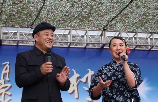 “刘能”媳妇孙立荣近照曝光好时髦 老公不是搭档王小宝