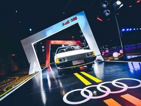 回顾前世奥迪100，30年书写的进化传奇，A6L官车范何在？