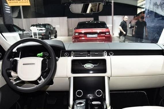 【新车亮相】路虎新款揽胜P400e亮相 2018年3月上市