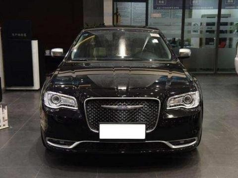 全系V6整车纯进口，40万比E级气场还大，作婚车可以当宾利使