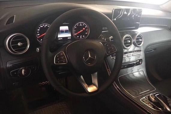 18款奔驰GLC300中高档SUV深受广大消费者喜爱