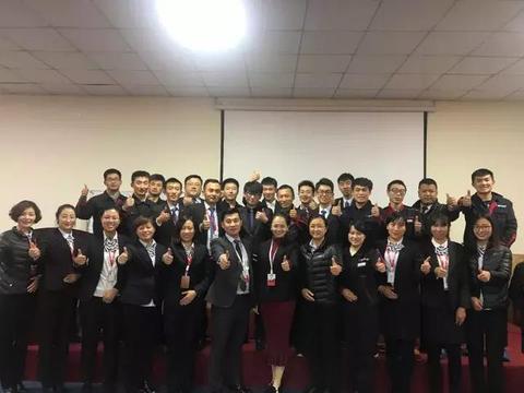 康正汽车集团不断强化员工服务意识,各超市店