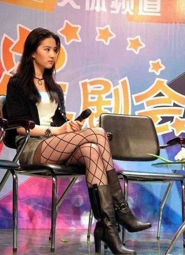 几款明星也hold不住的丝袜 看到最后一张要吐啦