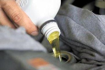 冬季汽车保养建议 全合成机油优势大
