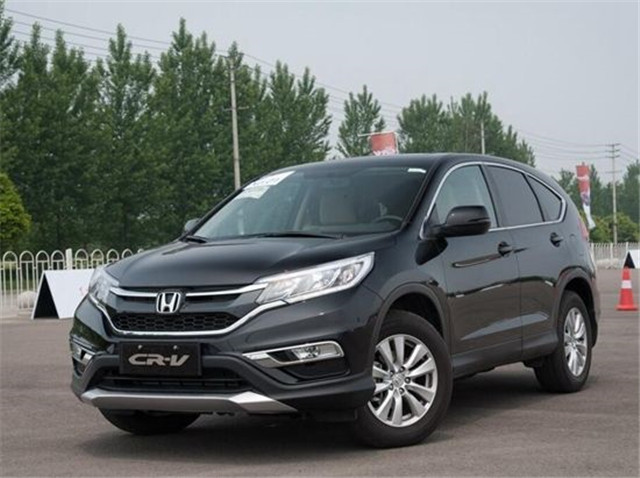 两人相差40岁,日本度蜜月花费2.2万,名下豪车都