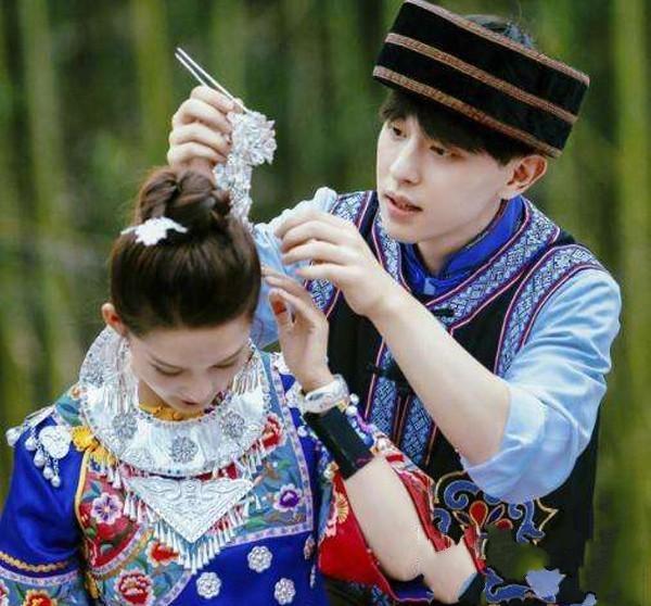 邓伦和李沁私下什么关系 同家公司合作多部剧