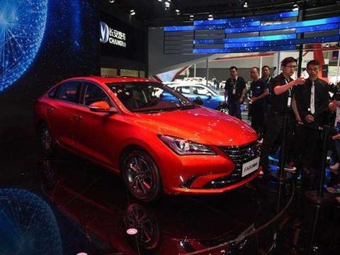 长安再推颜王级轿跑, 比博瑞还美仅7万起, 开出去比思域有面子