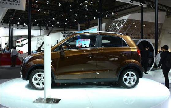 李嘉诚也开始造车,首款新能源SUV,这个黑疙瘩