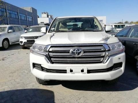 最新行情2018款丰田兰德酷路泽4000中东版现车上市介绍如下