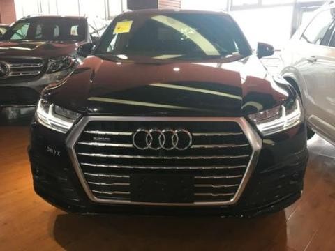 18款奥迪Q7科技感爆棚的SUV口碑一直超好深受消费者喜爱